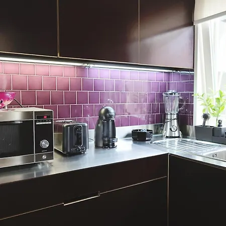 Апартаменты Boavista Sunlit Duplex With Terrace Порту