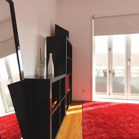 Boavista Sunlit Duplex With Terrace Порту